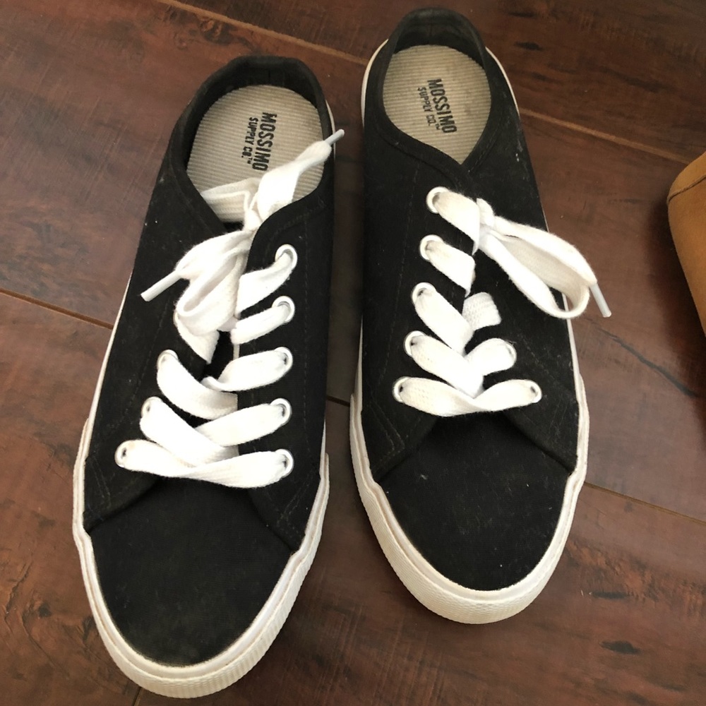 Women’s shoes